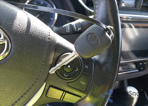 2019 Toyota Corolla Se z USA, uszkodzony, nr VIN 2T1BURHE8KC240794